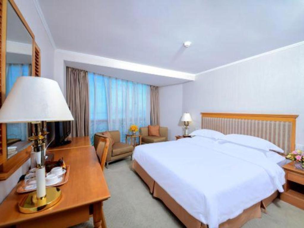 Golden Sea View Hotel Haikou ไหโขว่ ภายนอก รูปภาพ